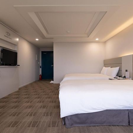 Cocoon Hotel Jeju Exterior photo