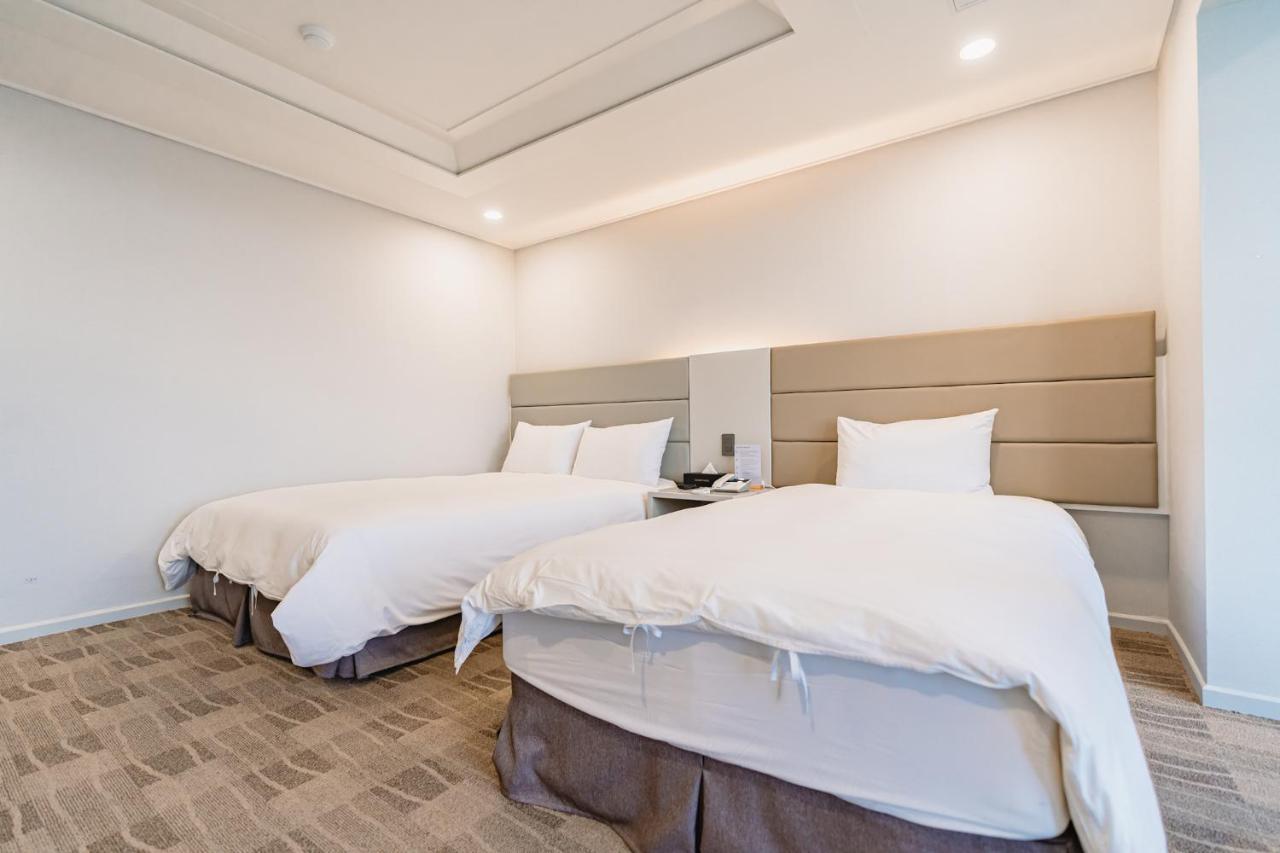 Cocoon Hotel Jeju Exterior photo