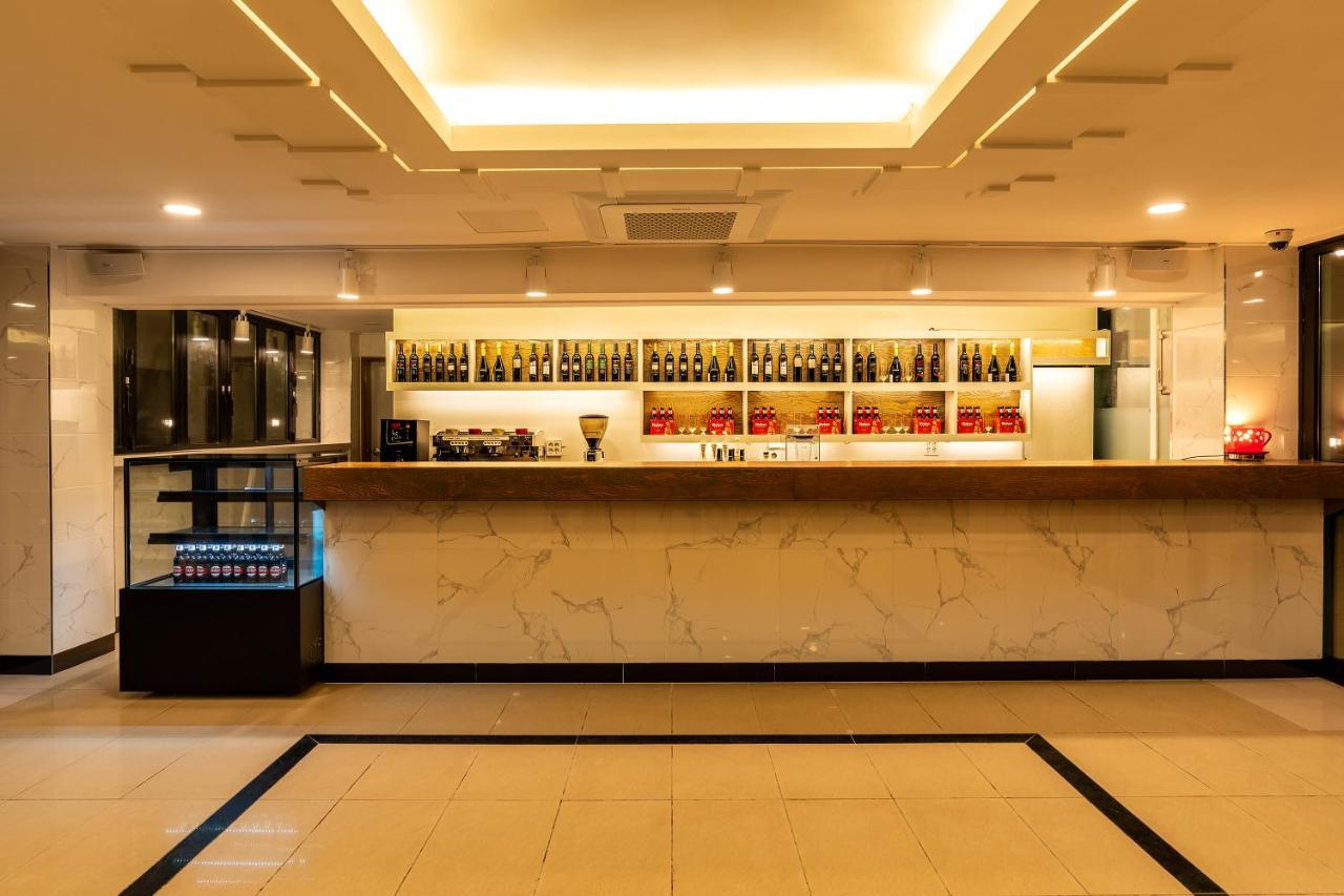 Cocoon Hotel Jeju Exterior photo